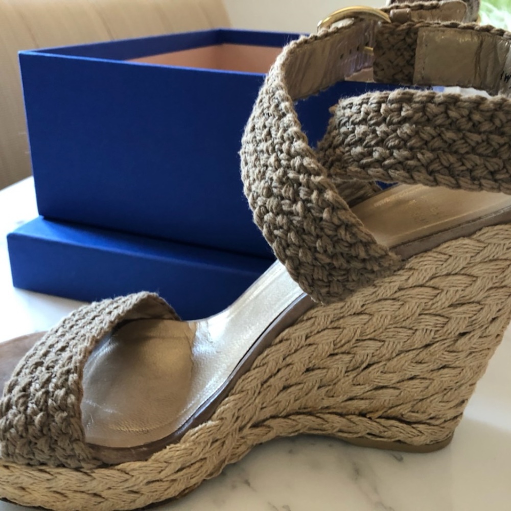 STUART WEITZMAN CLASSIC WEDGE